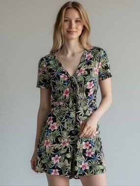 NWT Blue Rain Floral Romper From Francesca's - S